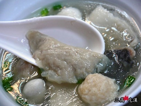 延伸阅读:[饭桌仔食记] 台南福泰饭桌~(既豪迈也好吃)  (下图为鱼皮汤