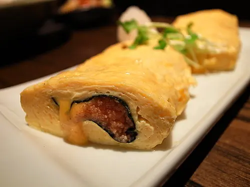 和比目鱼鳍边肉比较好吃,感觉海胆有点糊了~~但吃起来还是很新鲜的