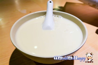 soya bean milk 豆浆 30 nt$